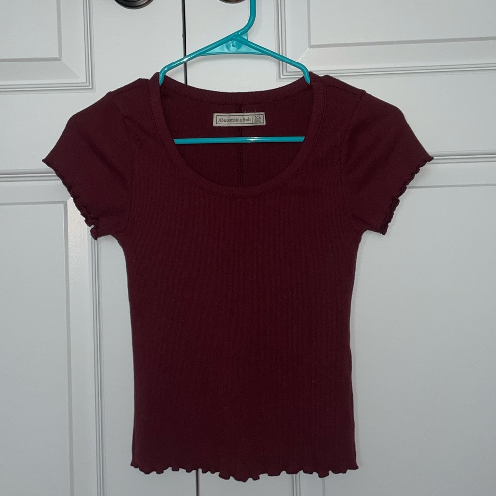 maroon ruffled short sleeve top